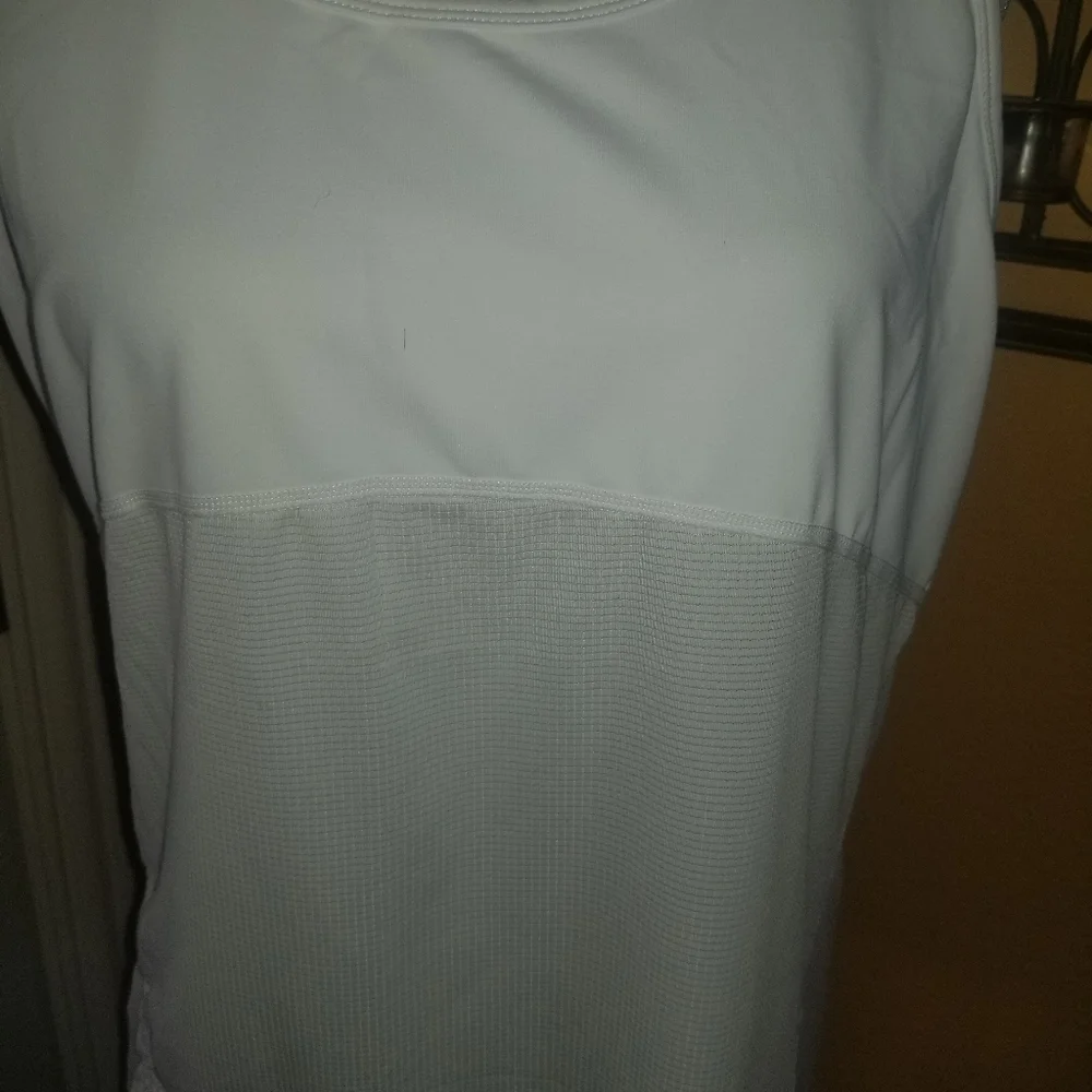 NWOT Fabletics Athletic Top - Picture 2 of 5
